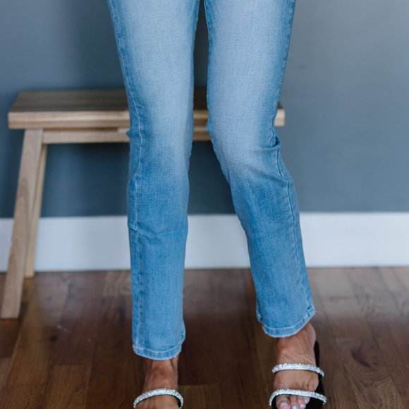Zenana Straight Leg Utility Pocket Jeans - Women's Cargo Denim with Functional Pockets